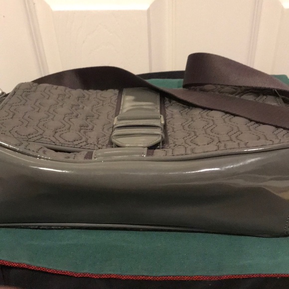 VERA BRADLEY GREY QUILTED PURSE NEWEST MATERIAL! - Picture 8 of 8